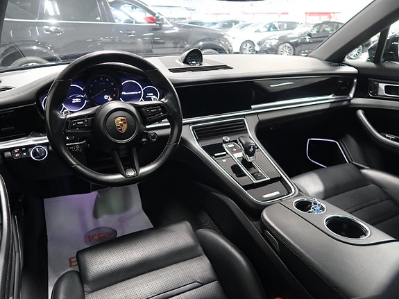 Porsche Panamera 4 14 of 30