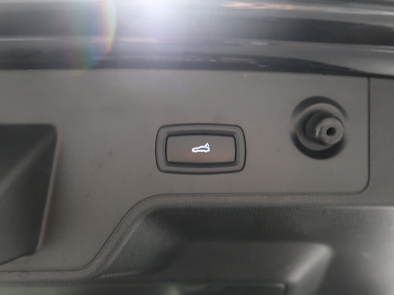 Porsche Panamera 4 30 of 30