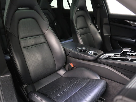 Porsche Panamera 4 19 of 30