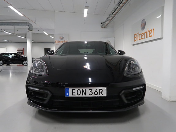 Porsche Panamera 4 8 of 30