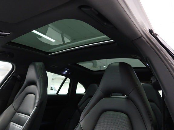 Porsche Panamera 4 23 of 30