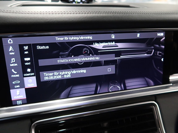 Porsche Panamera 4 29 of 30