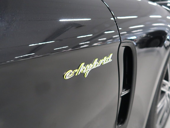 Porsche Panamera 4 11 of 30