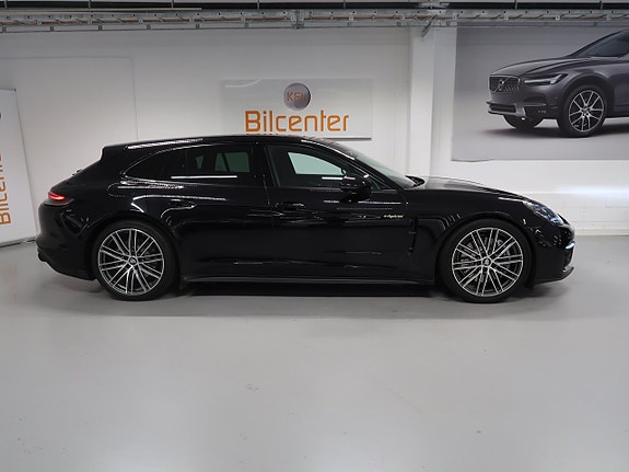 Porsche Panamera 4 3 of 30
