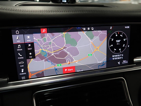 Porsche Panamera 4 28 of 30