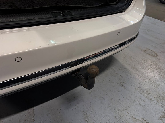 Volkswagen Passat 10 of 24