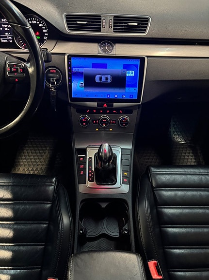 Volkswagen Passat 16 of 24