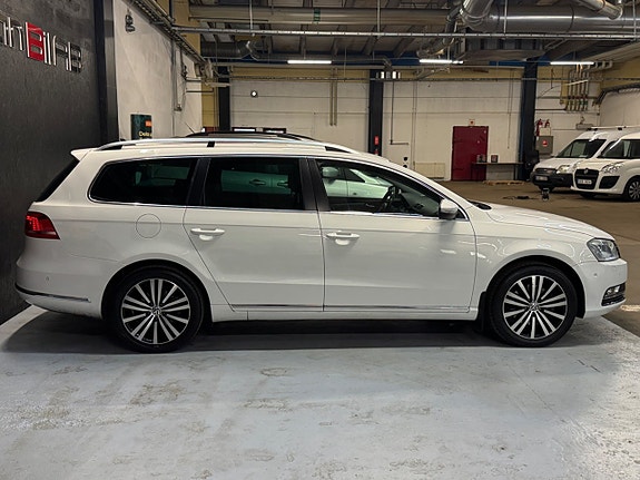 Volkswagen Passat 5 of 24