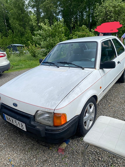 Ford Escort 6 of 7