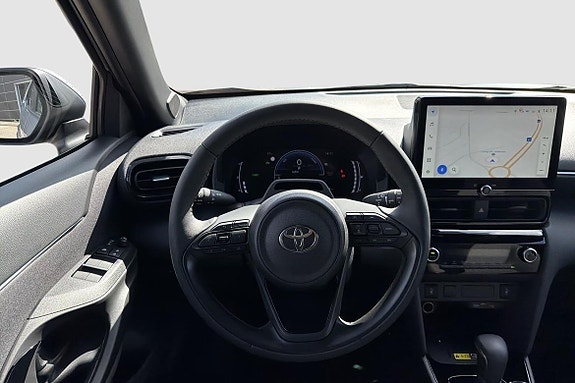 Toyota Yaris Cross 11 of 16