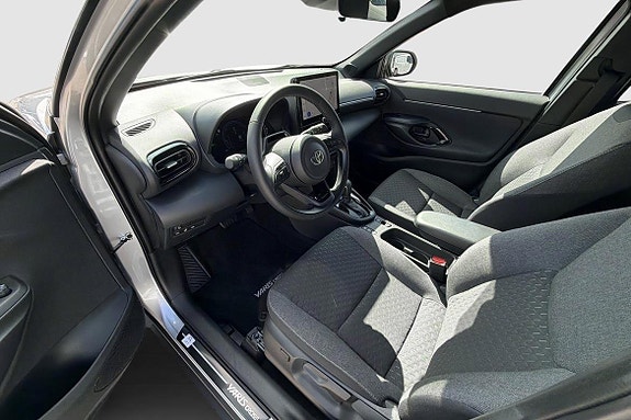 Toyota Yaris Cross 8 of 16