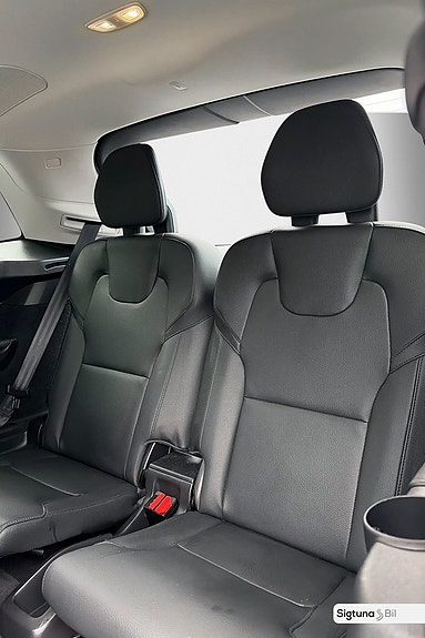 Volvo XC90 22 of 30
