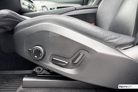 Volvo XC90 17 of 30