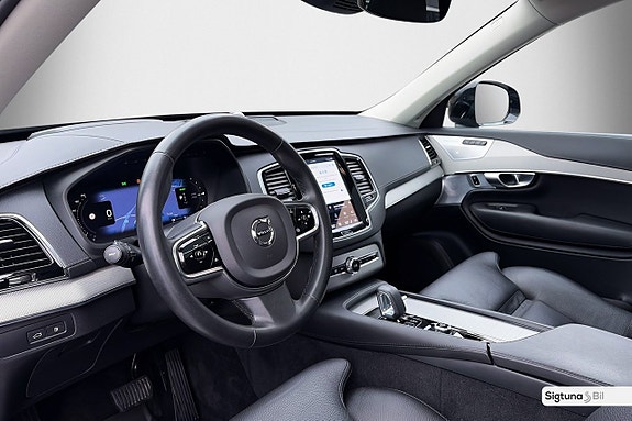 Volvo XC90 12 of 30