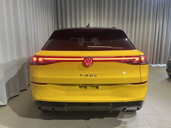 Volkswagen T-Roc 6 of 21