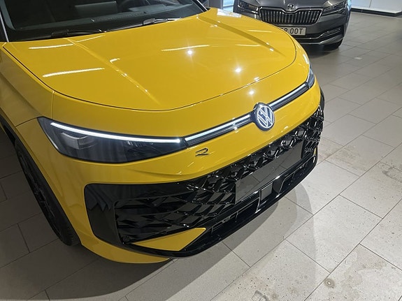 Volkswagen T-Roc 3 of 21