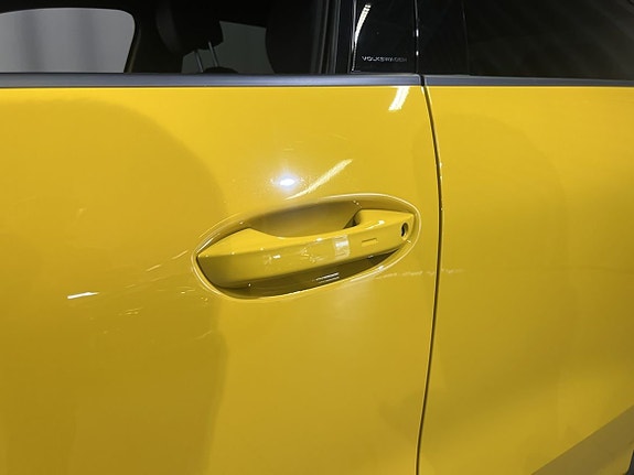 Volkswagen T-Roc 12 of 21