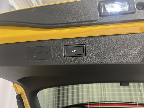 Volkswagen T-Roc 8 of 21