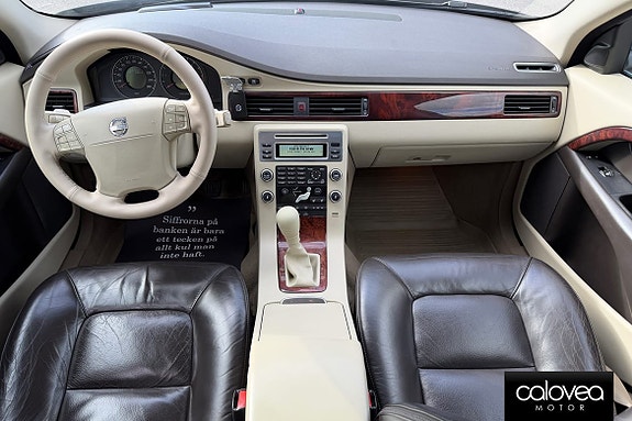 Volvo XC70 5 of 12