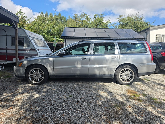 Volvo V70 4 of 6