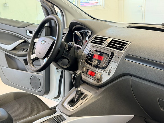 Ford Kuga 9 of 17