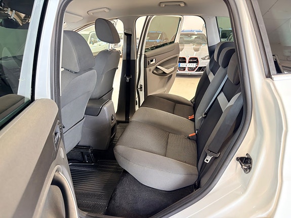 Ford Kuga 15 of 17