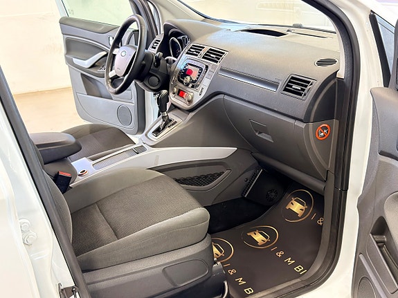 Ford Kuga 10 of 17
