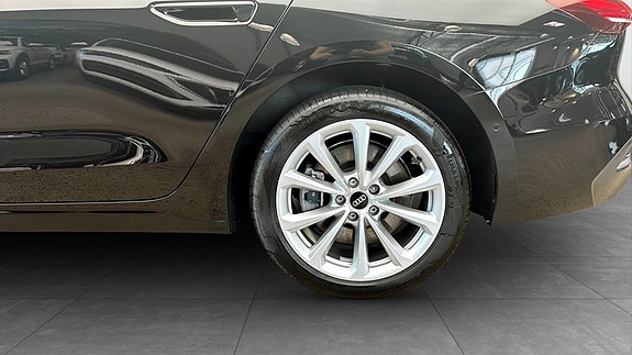 Audi A5 6 of 12