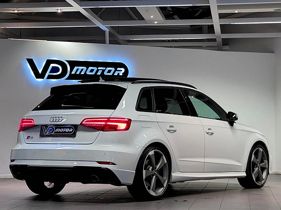 Audi S3 2 of 29
