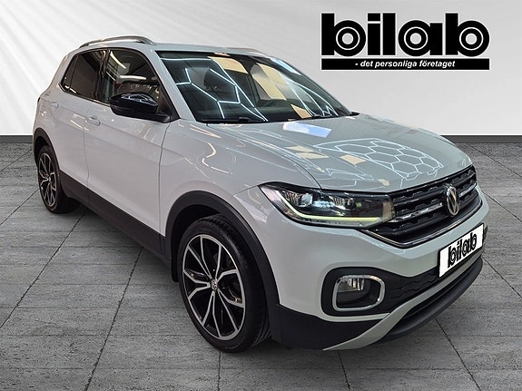 Volkswagen T-Cross 2 of 9
