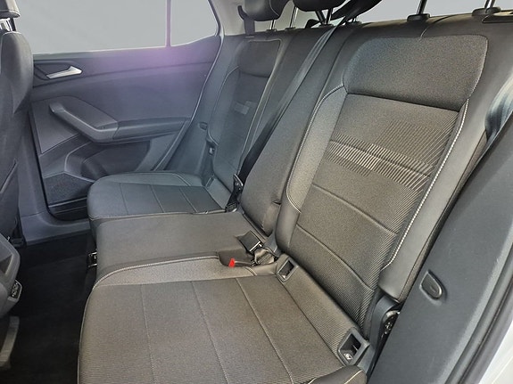 Volkswagen T-Cross 5 of 9