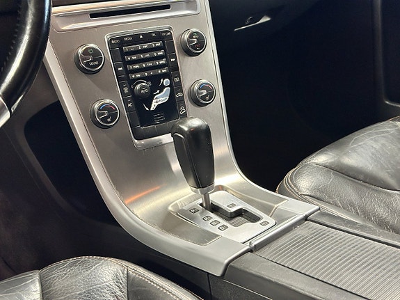 Volvo XC60 22 of 30