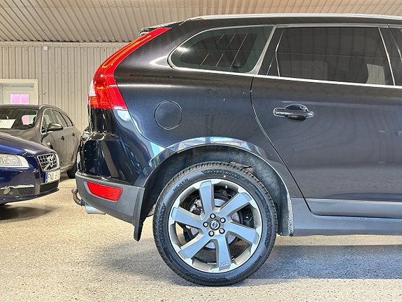Volvo XC60 12 of 30