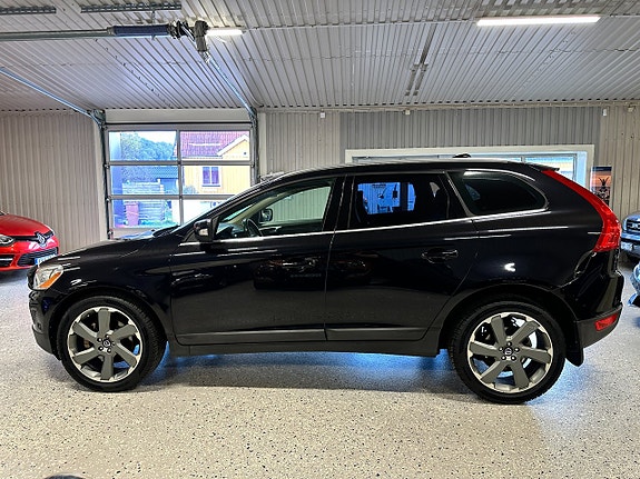 Volvo XC60 5 of 30