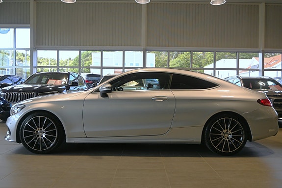 Mercedes-Benz C220 d 2 of 22