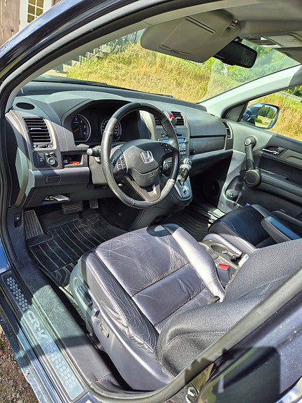 Honda CR-V 7 of 9