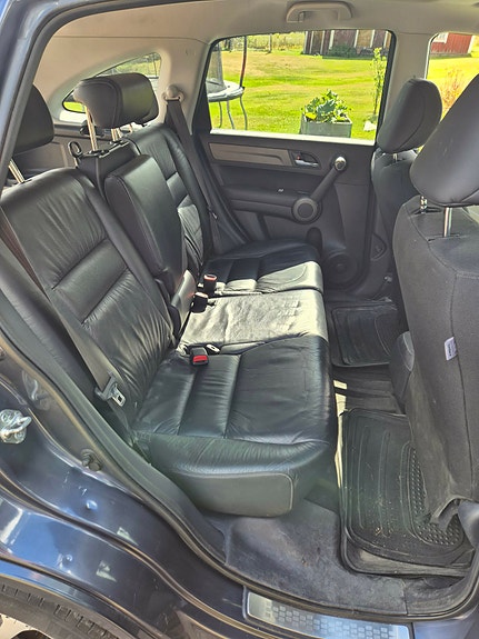 Honda CR-V 8 of 9