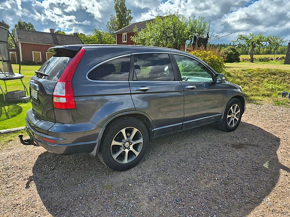 Honda CR-V 3 of 9