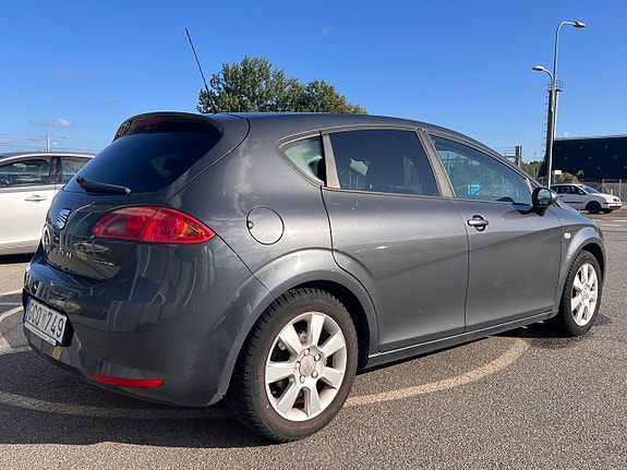 Seat Leon 2 of 9