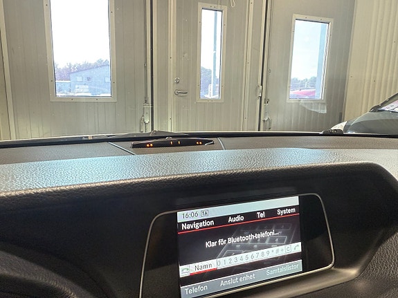 Mercedes-Benz E220 15 of 17