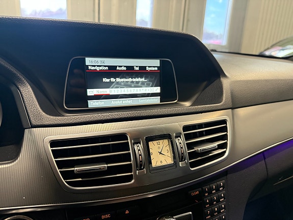 Mercedes-Benz E220 12 of 17