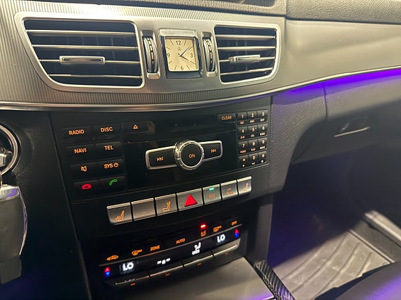 Mercedes-Benz E220 16 of 17