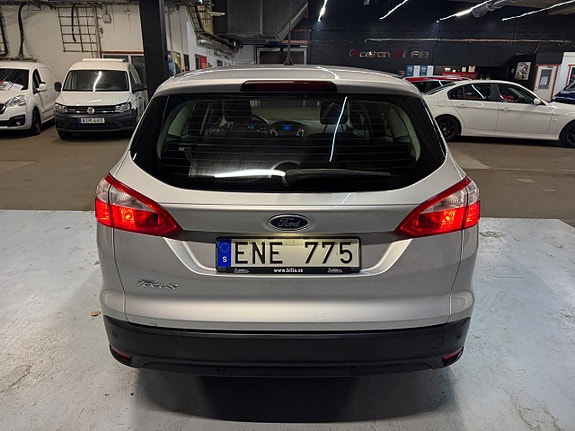 Ford Focus 8 of 23
