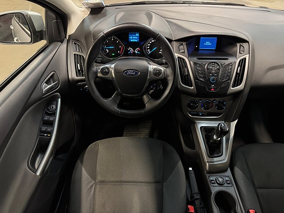 Ford Focus 14 of 23