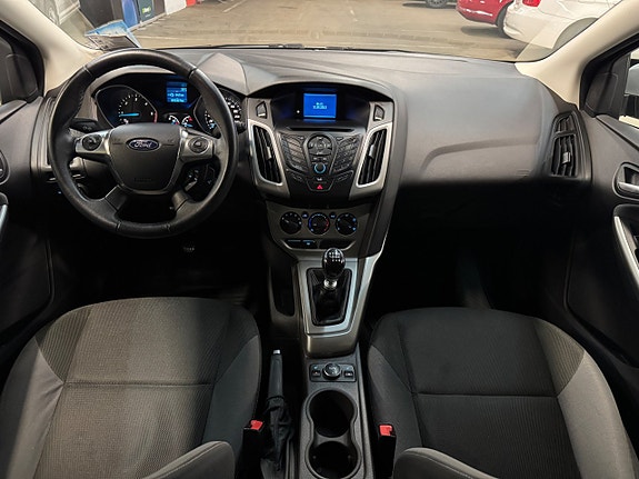 Ford Focus 13 of 23
