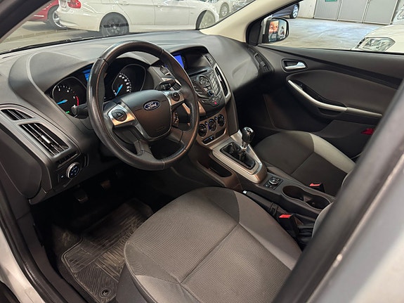 Ford Focus 9 of 23