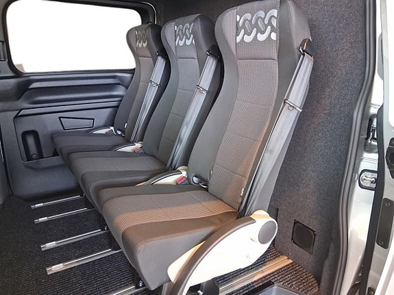 Volkswagen Transporter 10 of 12