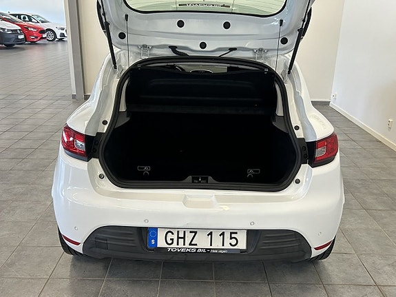 Renault Clio 6 of 16