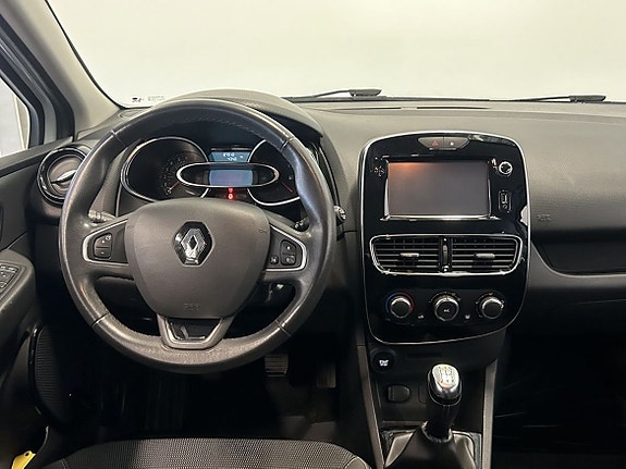 Renault Clio 9 of 16