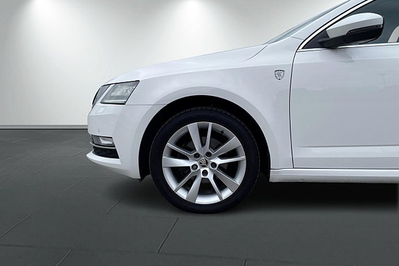 Skoda Octavia 11 of 29